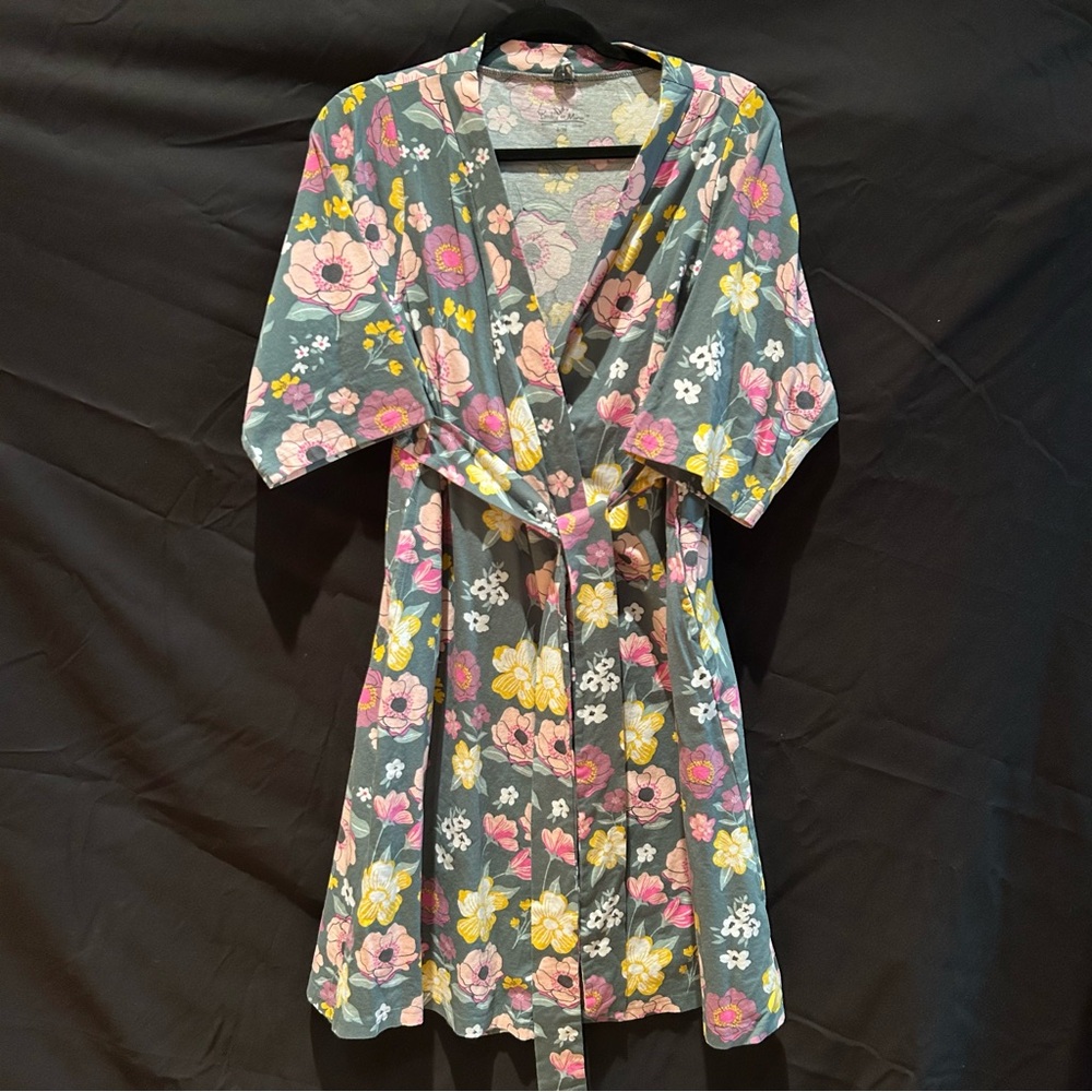 (1) C - Baby Be Mine Floral Maternity Robe